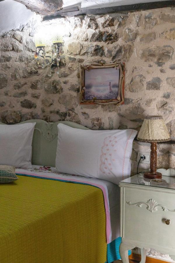 Bujtina Kodiket Guesthouse Berat Exterior photo