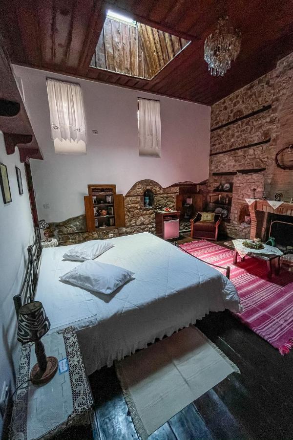 Bujtina Kodiket Guesthouse Berat Exterior photo