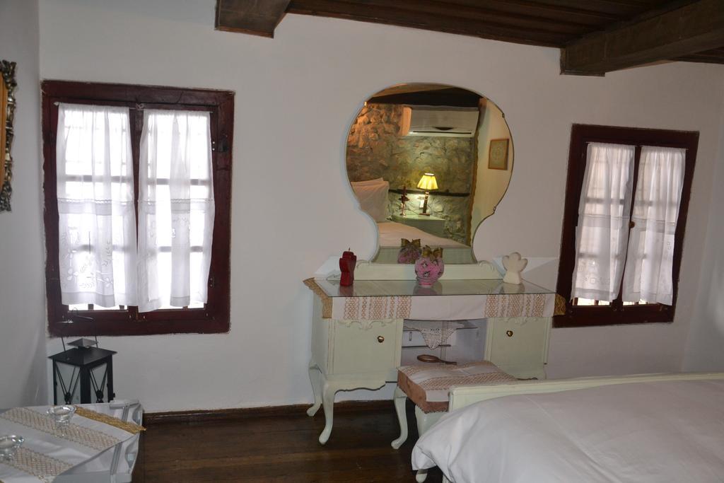 Bujtina Kodiket Guesthouse Berat Exterior photo