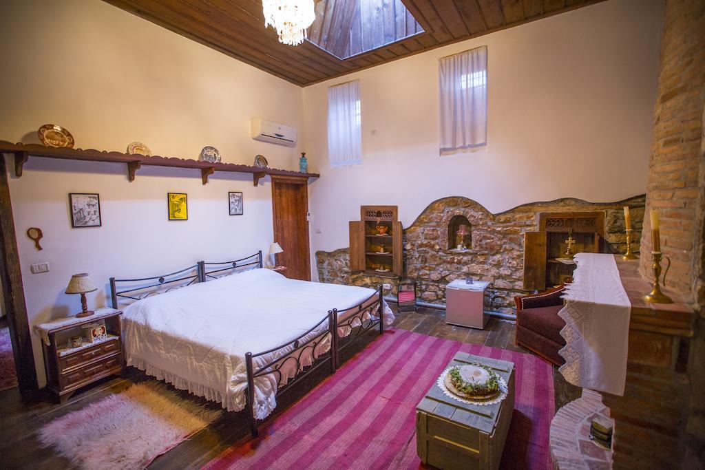 Bujtina Kodiket Guesthouse Berat Room photo
